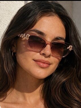 Chic Snake Design Sunglasses NEW